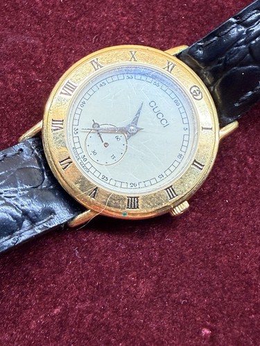 Authentic vintage gucci quartz - vintage,