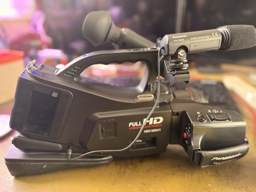 Panasonic hdc mdh1 full - full, hd