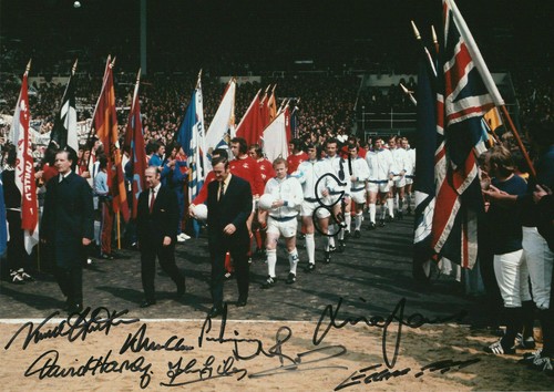 1972 cup walk out - cup,