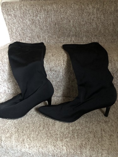 Knee high boot - knee,