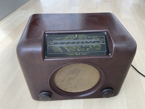Vintage bakelite bush radio - vintage,