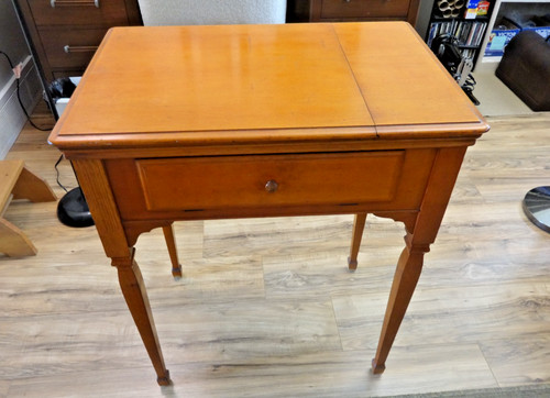Vintage singer sewing machine - ,