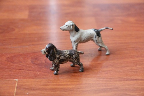 Metal pointer spaniel dogs - metal,