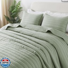 ROARINGWILD Sage Green King Size Quilt Bedding Sets with 2 Pillow