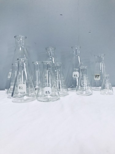 Pyrex labware lab glassware - pyrex,