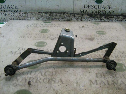 Front windscreen wiper - windscreen,