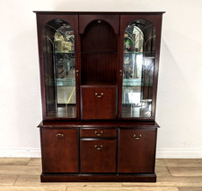 DISPLAY CABINET Morris of
