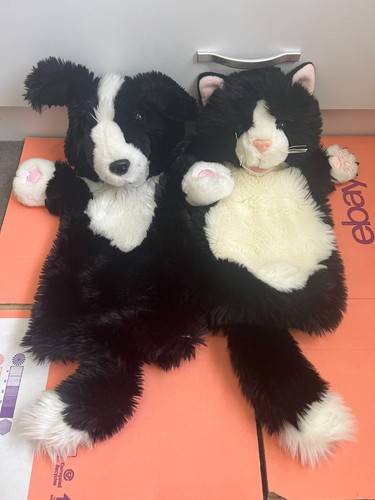 The puppet company border - company,