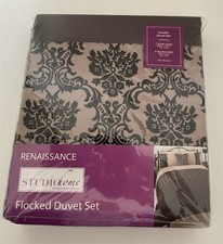 RENAISSANCE FLOCKED DOUBLE