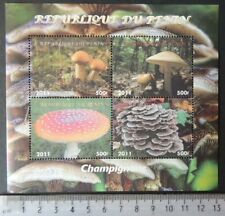 2011 fungi mushrooms toad stool m/sheet MNH