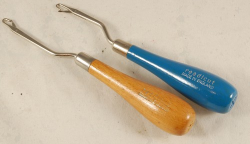 Readicut rug hooks - 2,