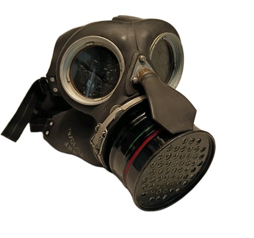 Ww2 civilian gas mask rust - civilian,