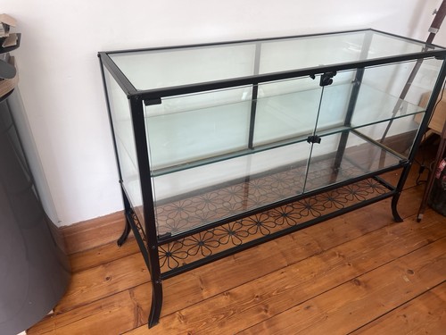 Glass display cabinet with - glass,