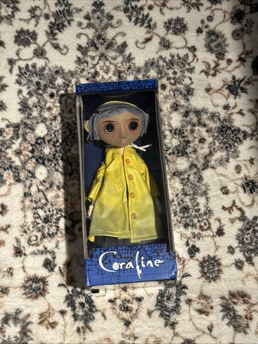 Coraline doll 2018 - doll, button