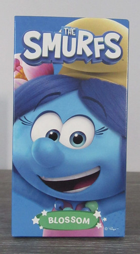 Brand new box smurfs - in,