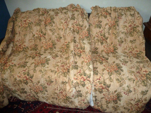 Stunning gold red jacquard - stunning,