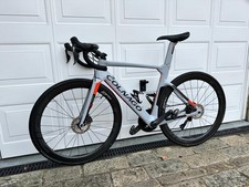 Stunning Colnago Concept Road Bike – Ultegra, Zipp 303S – Collection Only