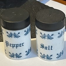 Vtg Salt And Pepper Pots In