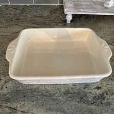 Signature Sorrento Ivory Baker