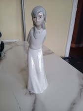 Porcsval Porcelain Figurine Girl With Arms Behind Her Back Made In Valencia