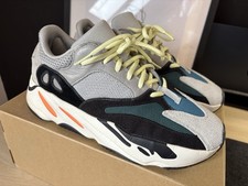Yeezy Boost 700 Waverunner -
