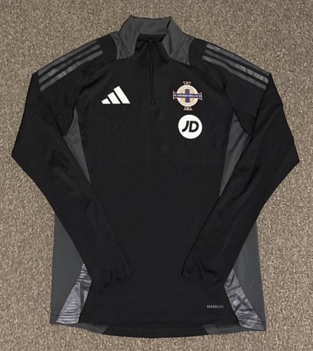 Northern ireland football 4 - football, 1/4