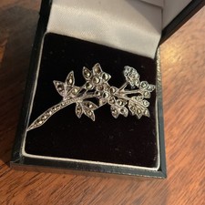 LOVELY VINTAGE ART DECO SILVER MARCASITE BROOCH