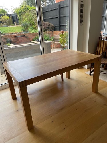 Solid oak dining table - oak,