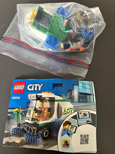 Lego city 60249 street sweeper - city,