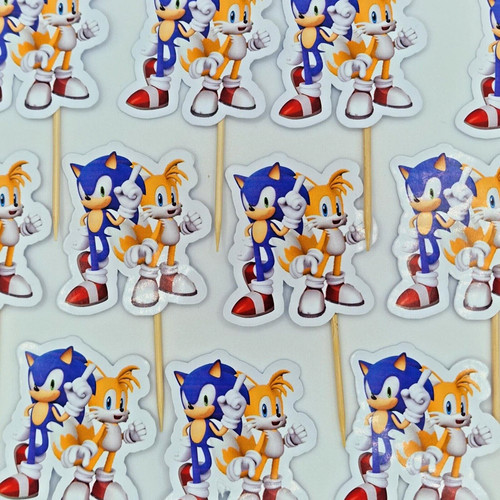 Sonic and tails cupcake - and,