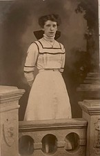 Postcard Woman Lady Portrait Edwardian RPPC 1901-1910