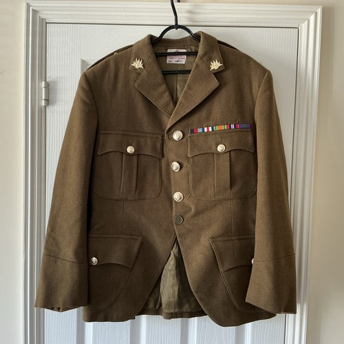 Mens khaki dress army - no,