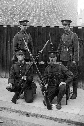 Pus four soldiers the - four, of