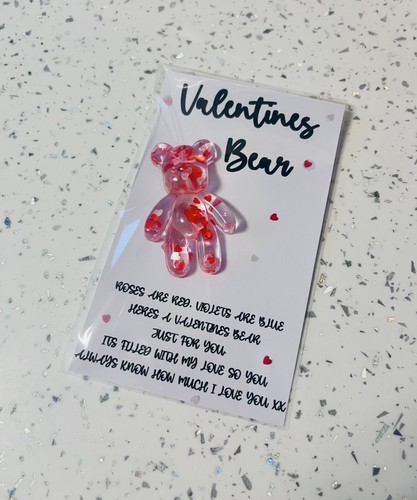 Valentine bear pocket hug - pocket,
