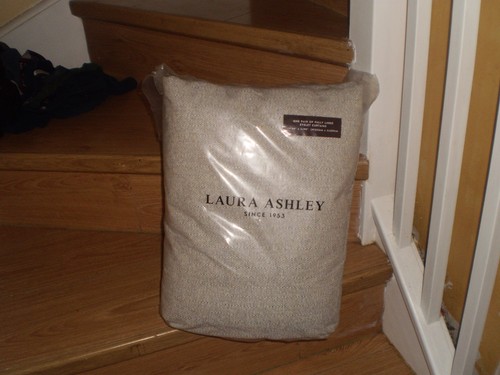 Laura ashley milbourne - laura,