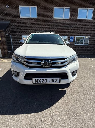 2020 toyota hilux invicible - 2020,