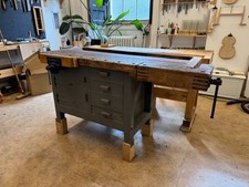 Antique cabinet makers