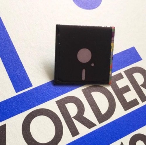 New order blue monday pin - blue,