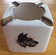 WADE ASHTRAY CUBE SHAPE WITH A DIFFERENT DOG ON EACH SIDE NO CHIPS OR CRACKS 