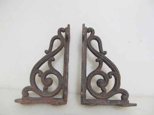 Victorian iron cistern shelf - cistern,