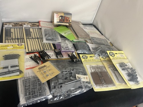 Vintage model railway kits - model,