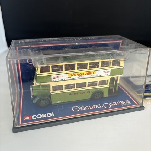 Corgi scale 43906 - 1/76, guy