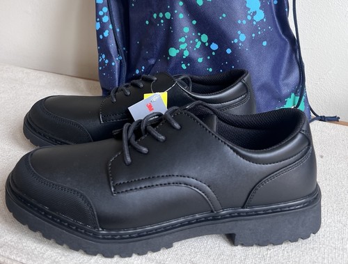 Bnwt very boys - bnwt, v