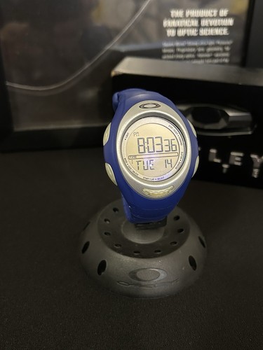 Oakley blue watch 082 - d1,
