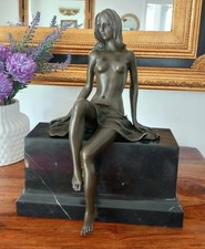 Bronze figure virgin bronze
