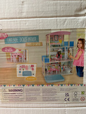 Jupiters Lakeside Doll house