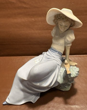 Vintage Nao by Lladro Lady Listening to Bird Song Porcelain Figurine-01042 B-10S