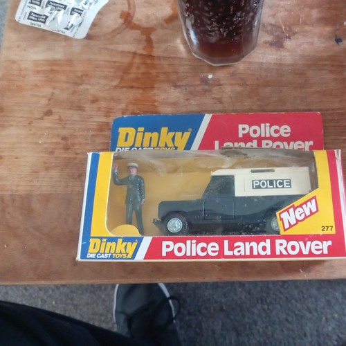 Dinky 277 police land rover - 277,