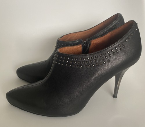 Soft black stiletto leather - soft,