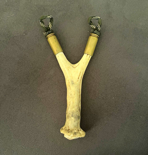 Full roe deer antler catapult